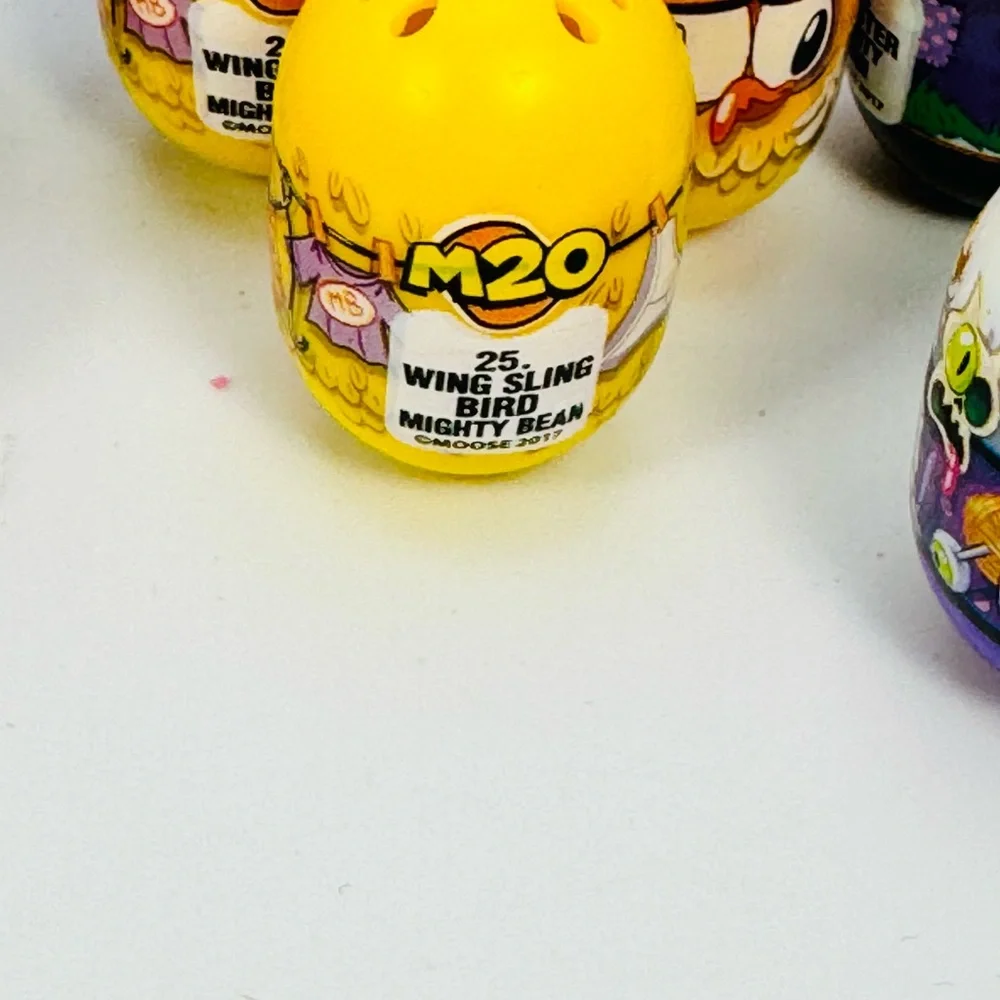 Mighty Beanz Lot Of 19 With Slam Pack Case Monster Skeleton Zombie Grandma Etc..